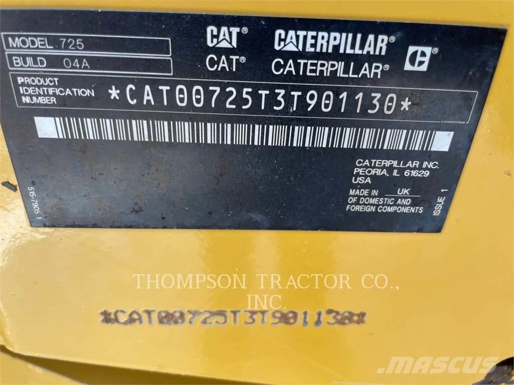 CAT 725 ساحبات مفصلية