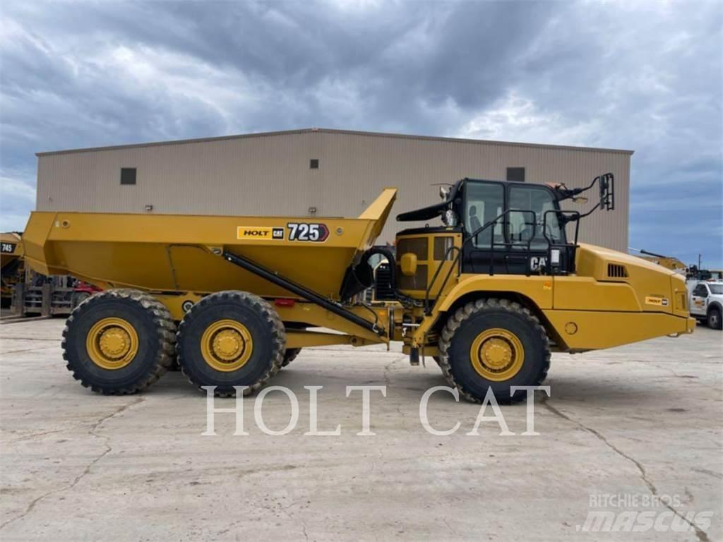 CAT 725 ساحبات مفصلية