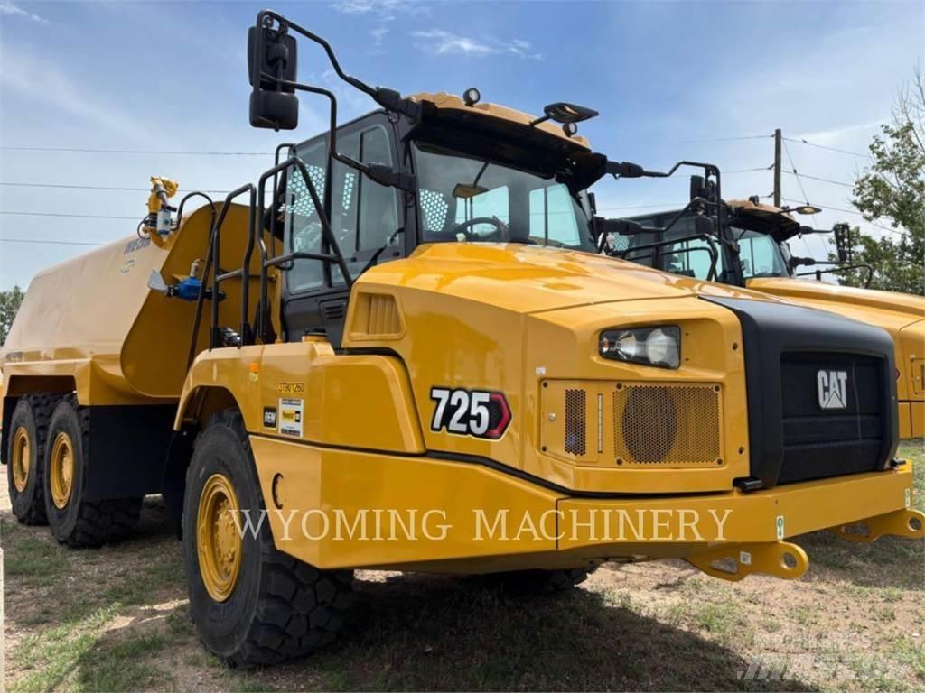CAT 725 ساحبات مفصلية