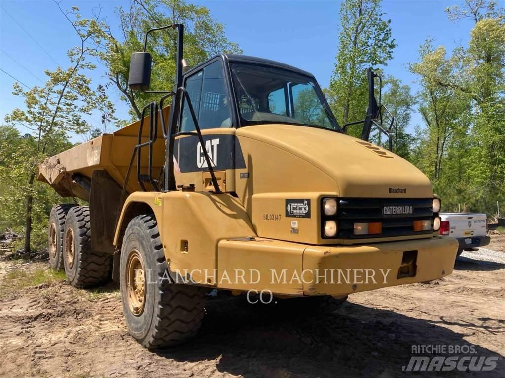 CAT 725 ساحبات مفصلية