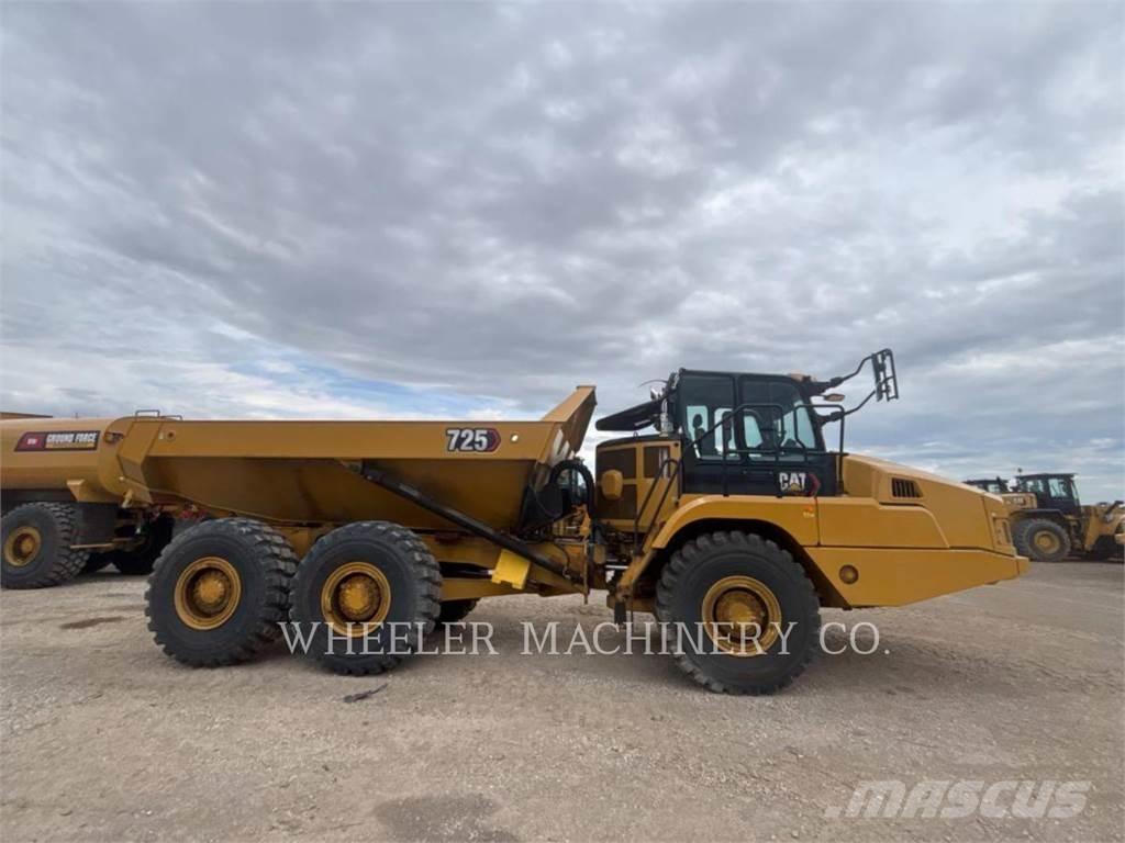 CAT 725 ساحبات مفصلية