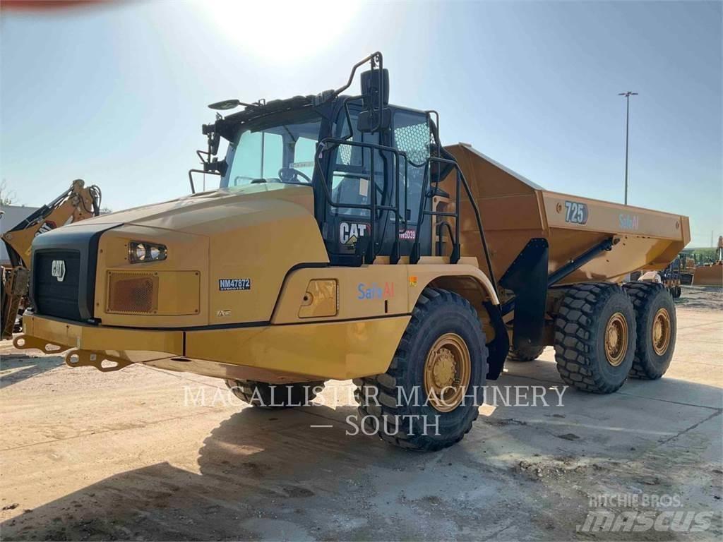 CAT 725 ساحبات مفصلية