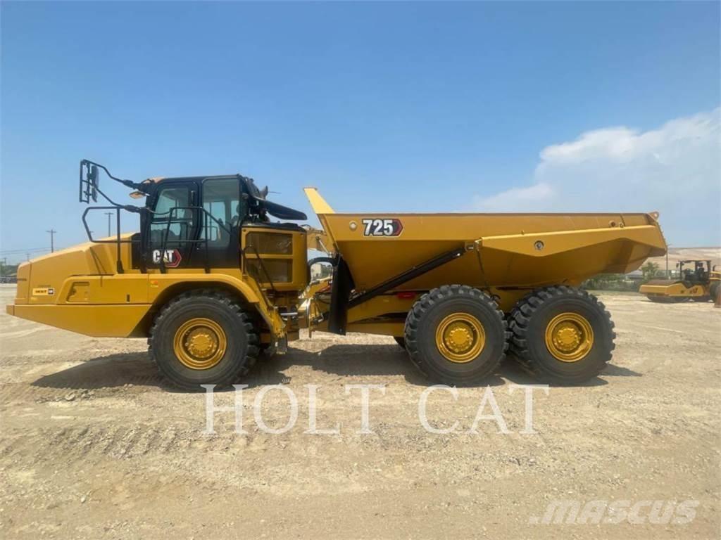 CAT 725 ساحبات مفصلية