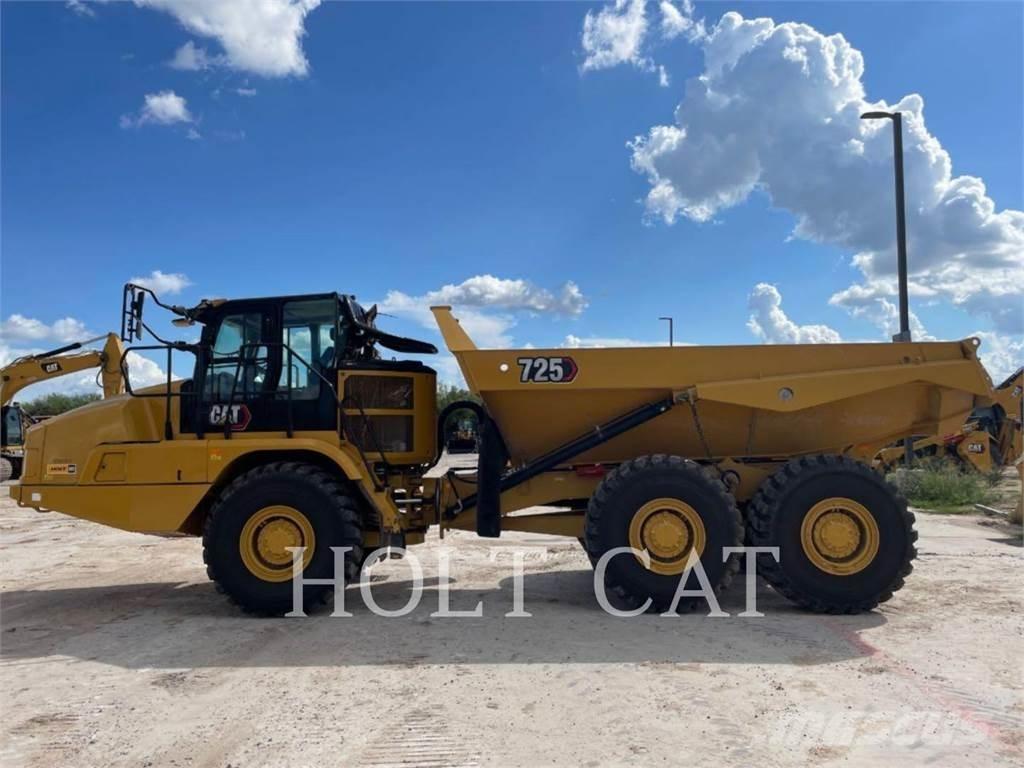 CAT 725 ساحبات مفصلية