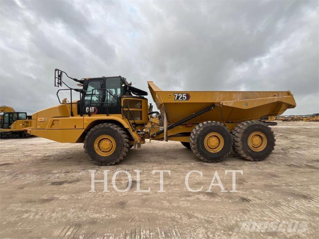CAT 725 ساحبات مفصلية