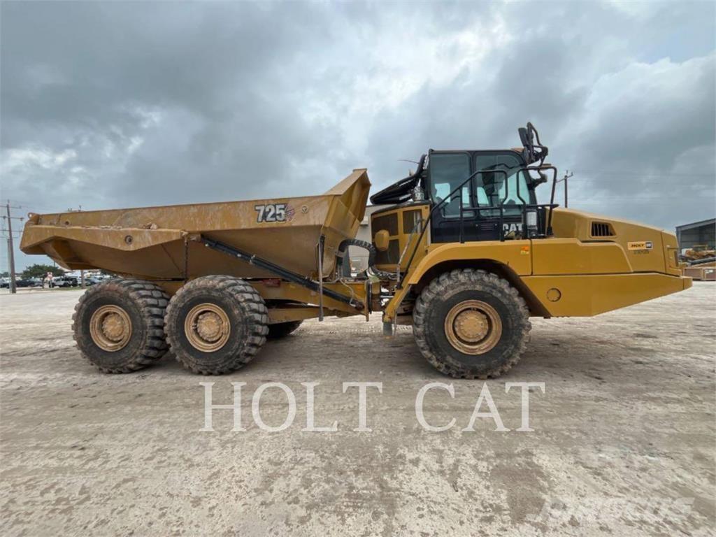 CAT 725 ساحبات مفصلية