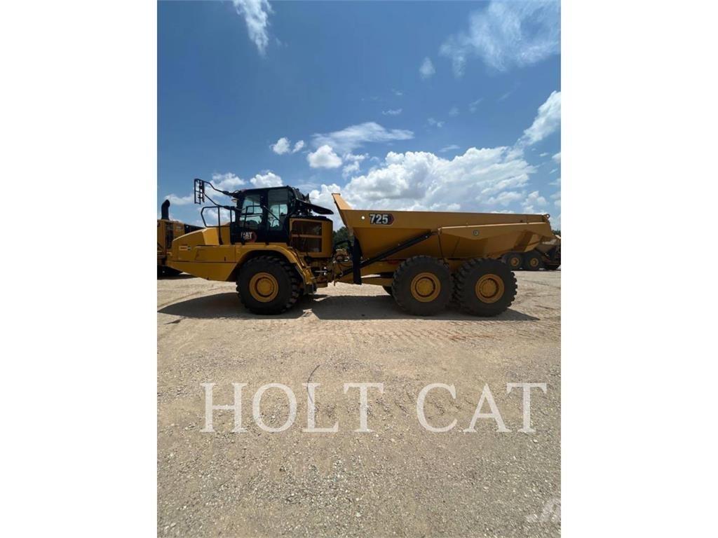 CAT 725 ساحبات مفصلية