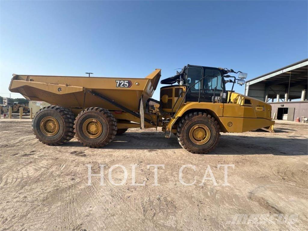 CAT 725 ساحبات مفصلية