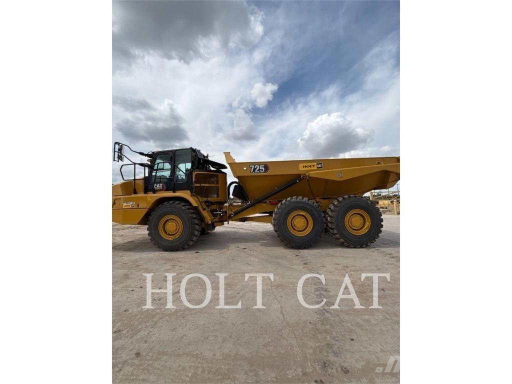 CAT 725 ساحبات مفصلية