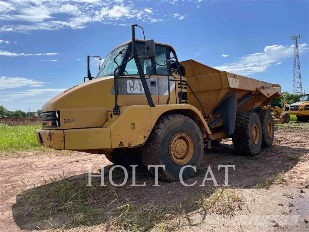 CAT 725 ساحبات مفصلية