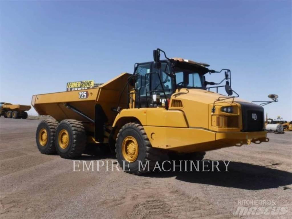CAT 725-04 ساحبات مفصلية