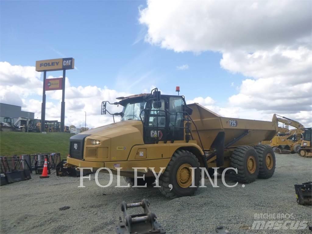 CAT 725-04 ساحبات مفصلية