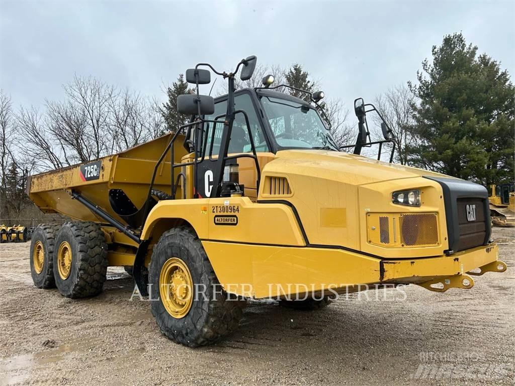 CAT 725C2 ساحبات مفصلية
