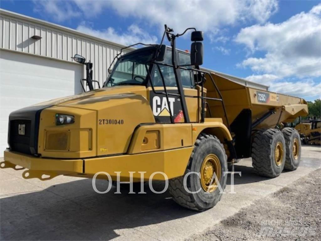 CAT 725C2 ساحبات مفصلية