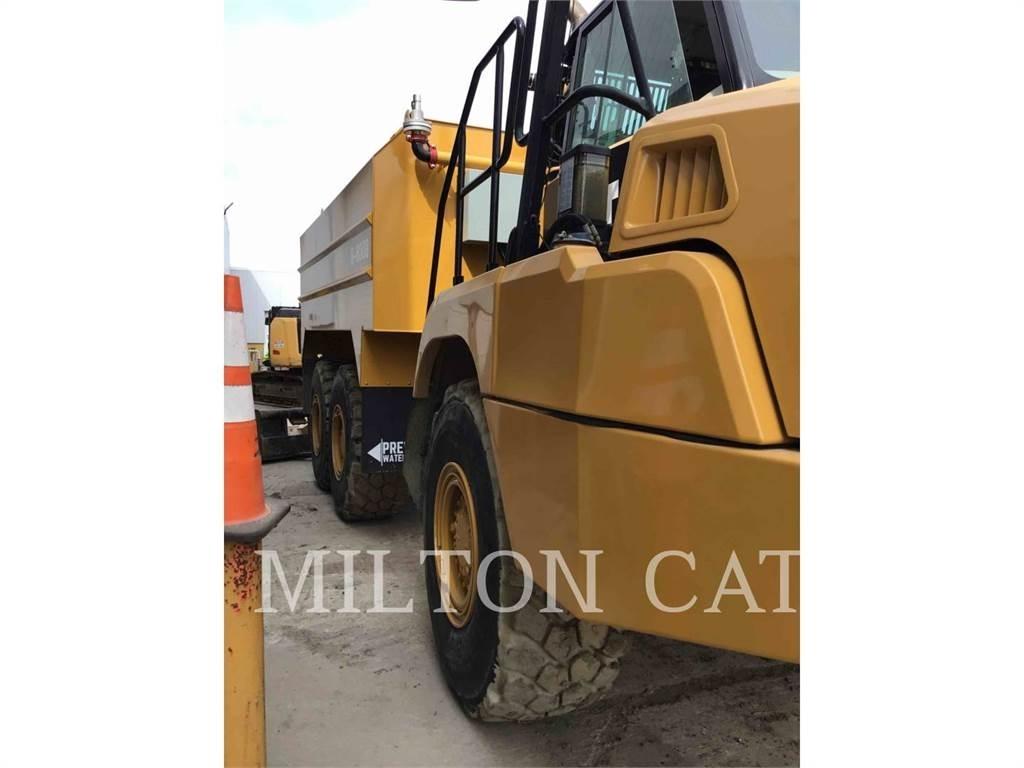 CAT 725C2 ساحبات مفصلية