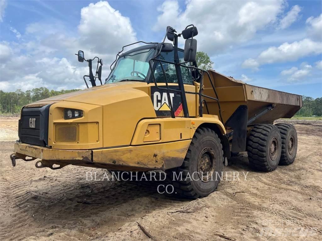 CAT 725C2 ساحبات مفصلية
