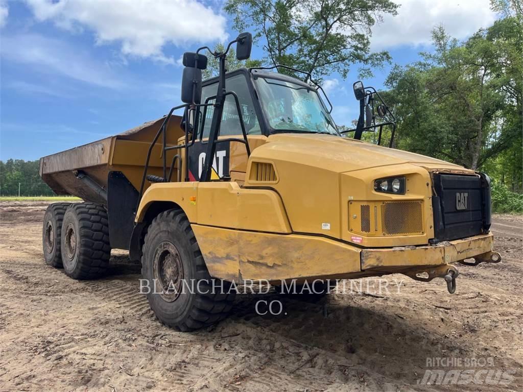 CAT 725C2 ساحبات مفصلية
