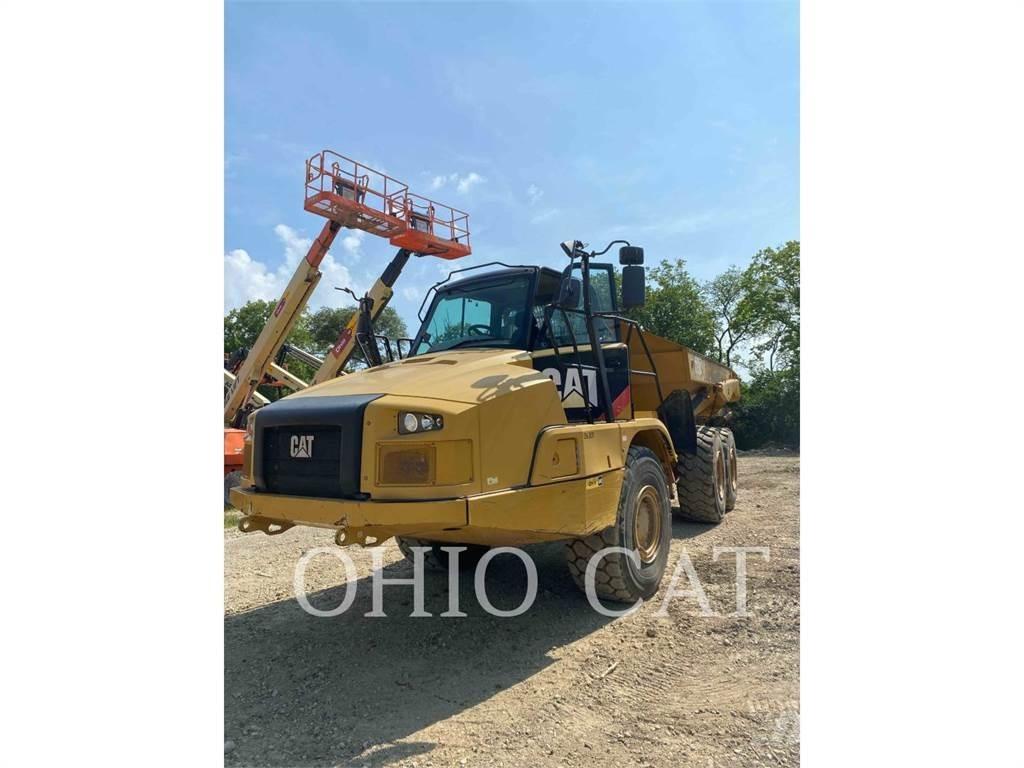 CAT 725C2 ساحبات مفصلية
