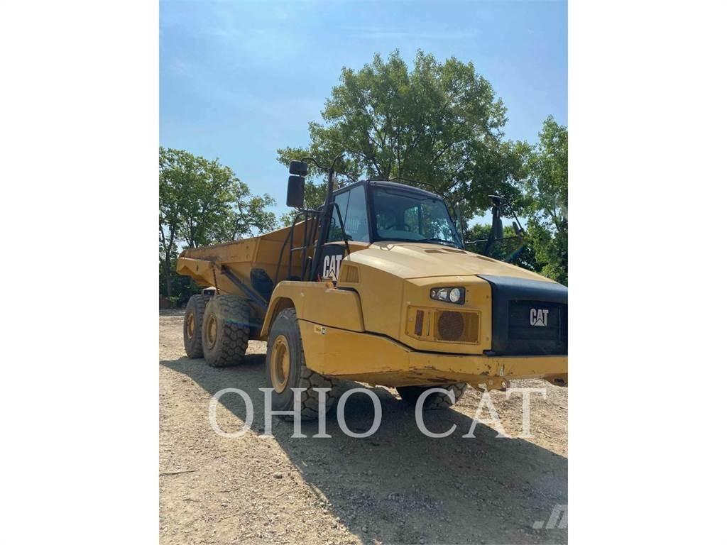 CAT 725C2 ساحبات مفصلية