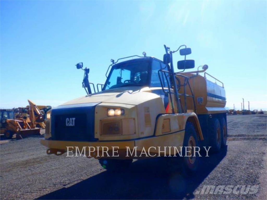 CAT 725C2 WT صهاريج مياه
