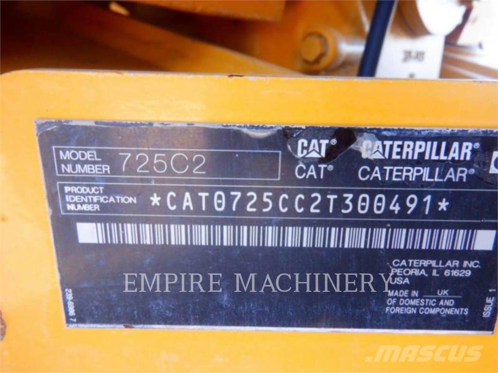 CAT 725C2 WT صهاريج مياه