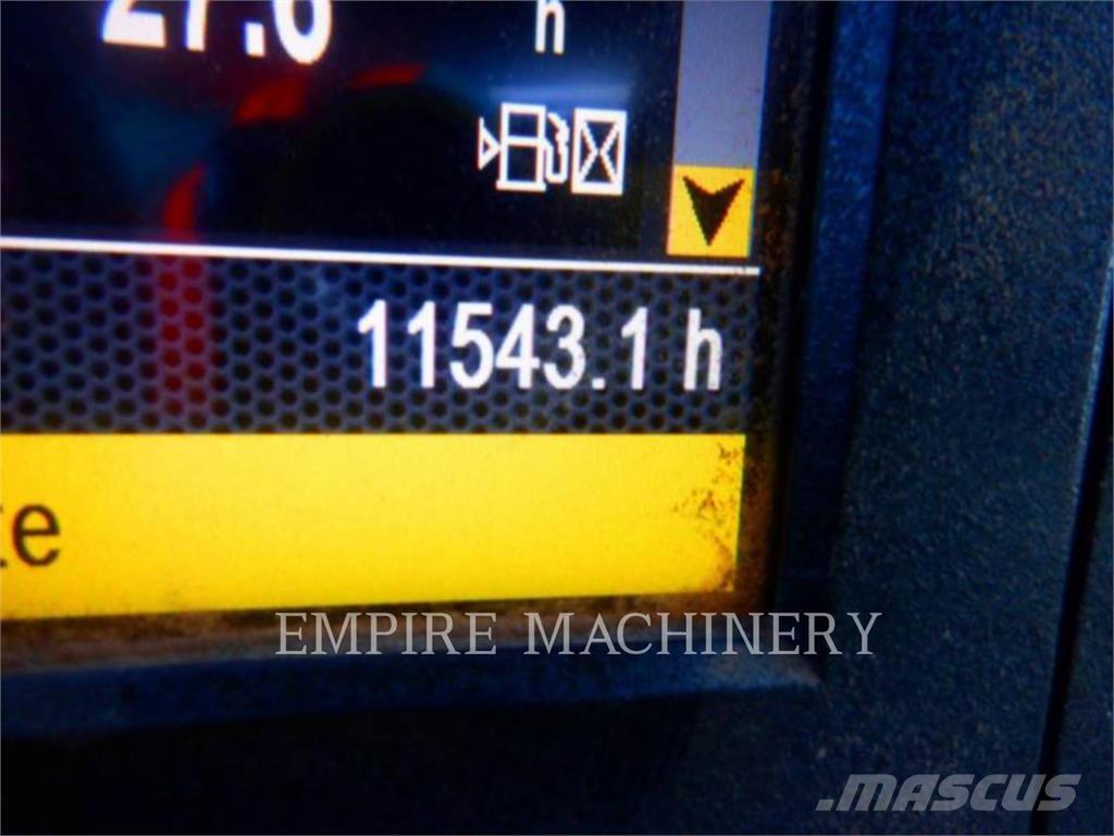 CAT 725C2 WT صهاريج مياه