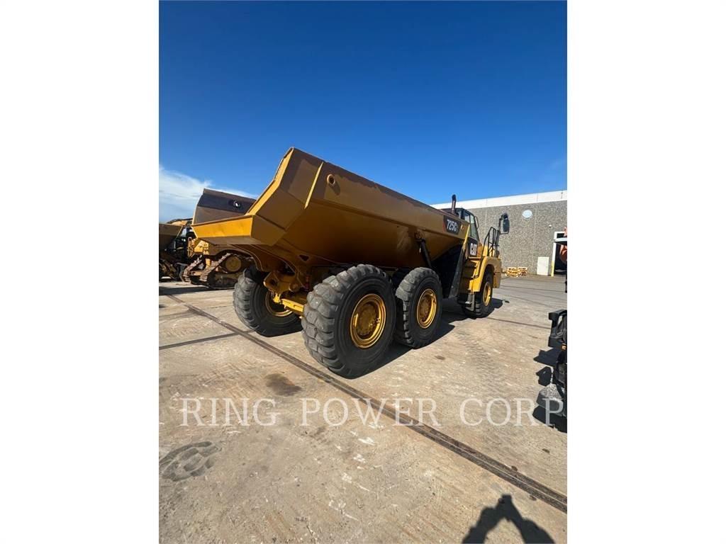 CAT 725C2TG ساحبات مفصلية