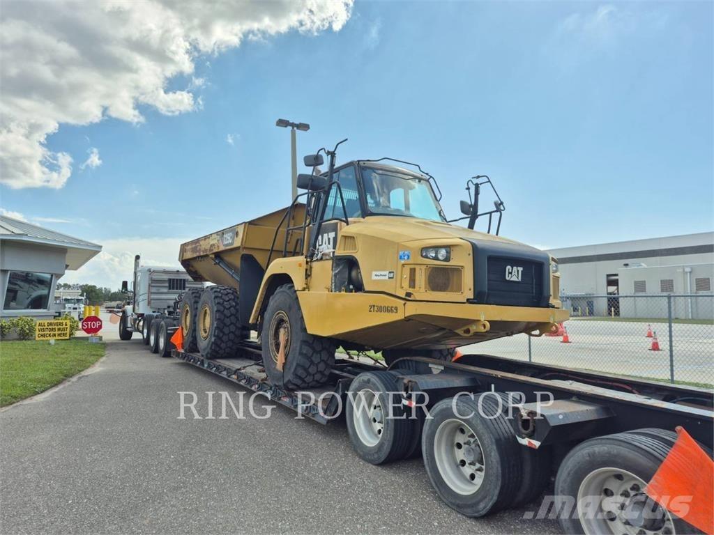 CAT 725C2TG ساحبات مفصلية