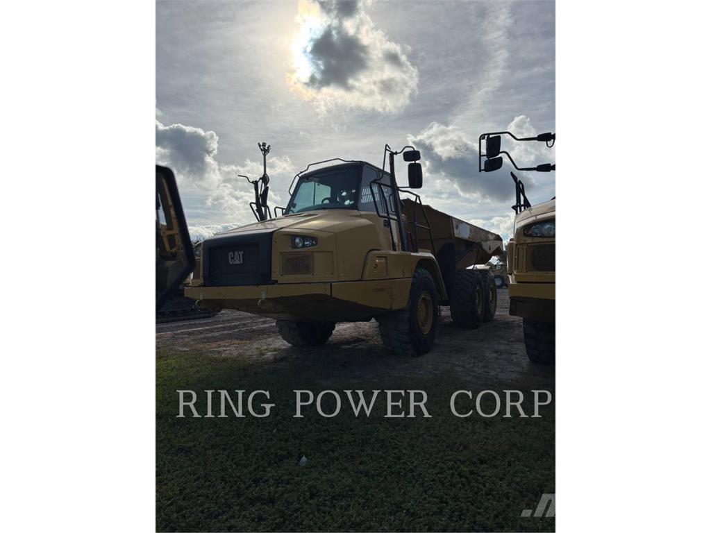 CAT 725C2TG ساحبات مفصلية