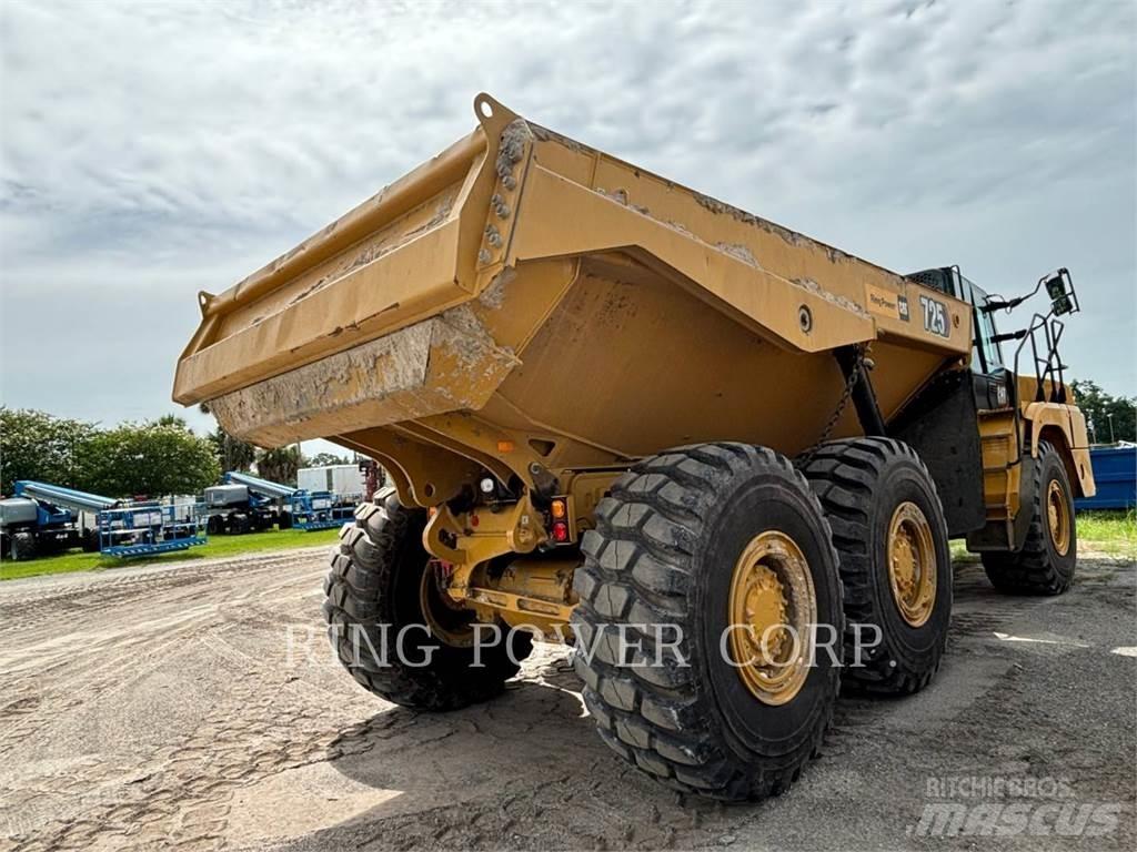 CAT 725TG ساحبات مفصلية