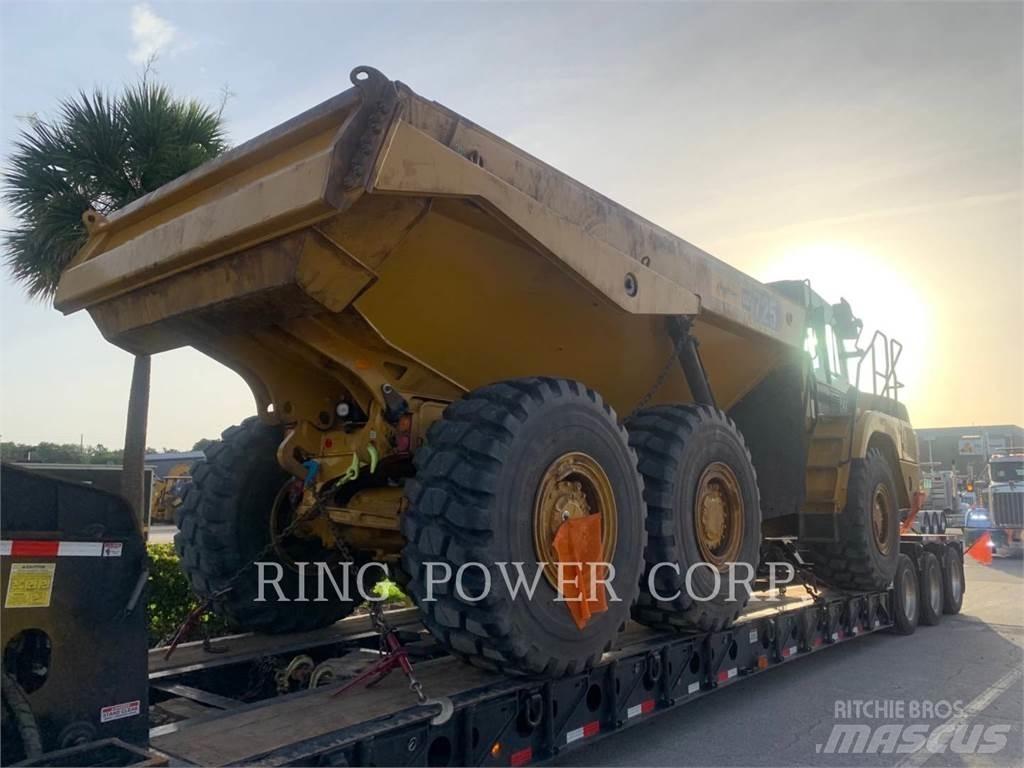 CAT 725TG ساحبات مفصلية
