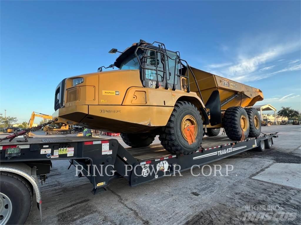 CAT 725TG ساحبات مفصلية