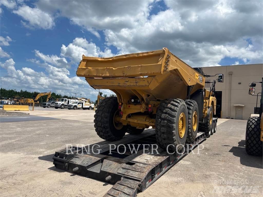 CAT 725TG ساحبات مفصلية