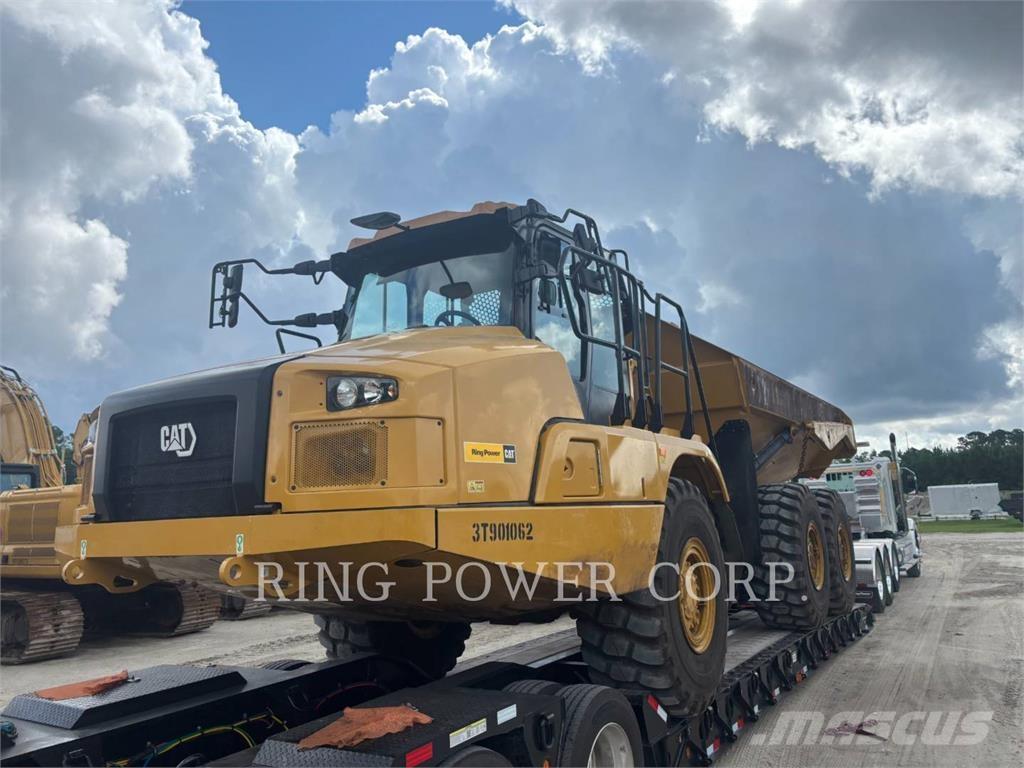 CAT 725TG ساحبات مفصلية