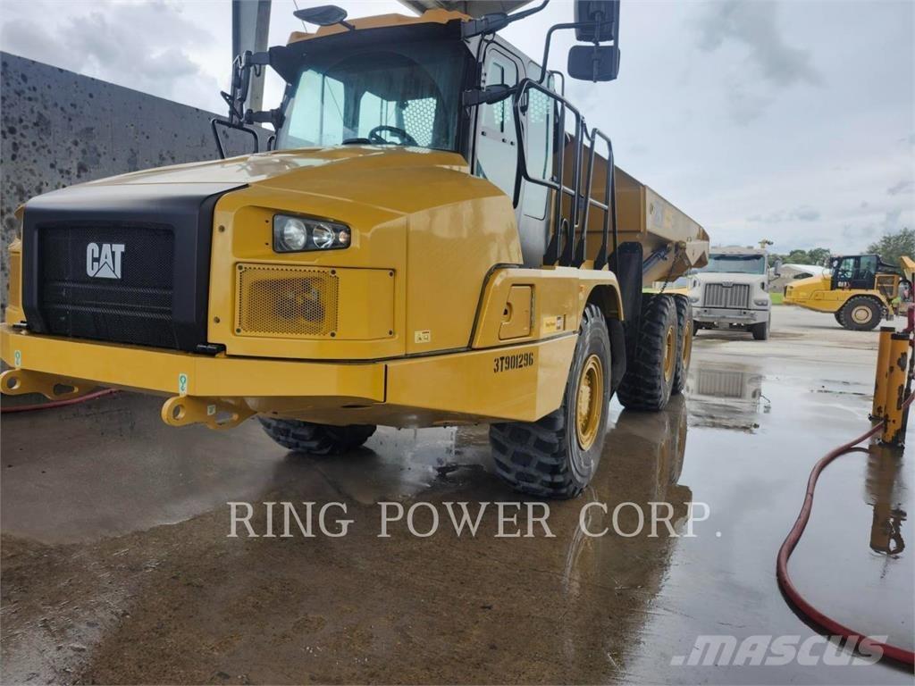 CAT 725TG ساحبات مفصلية