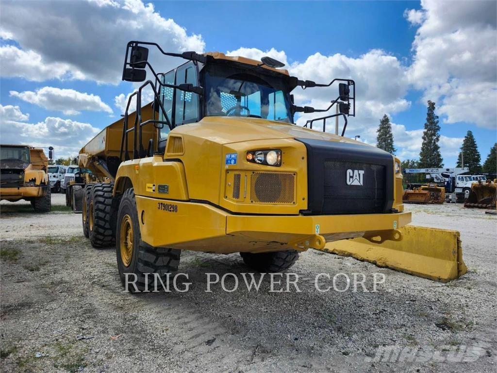 CAT 725TG ساحبات مفصلية