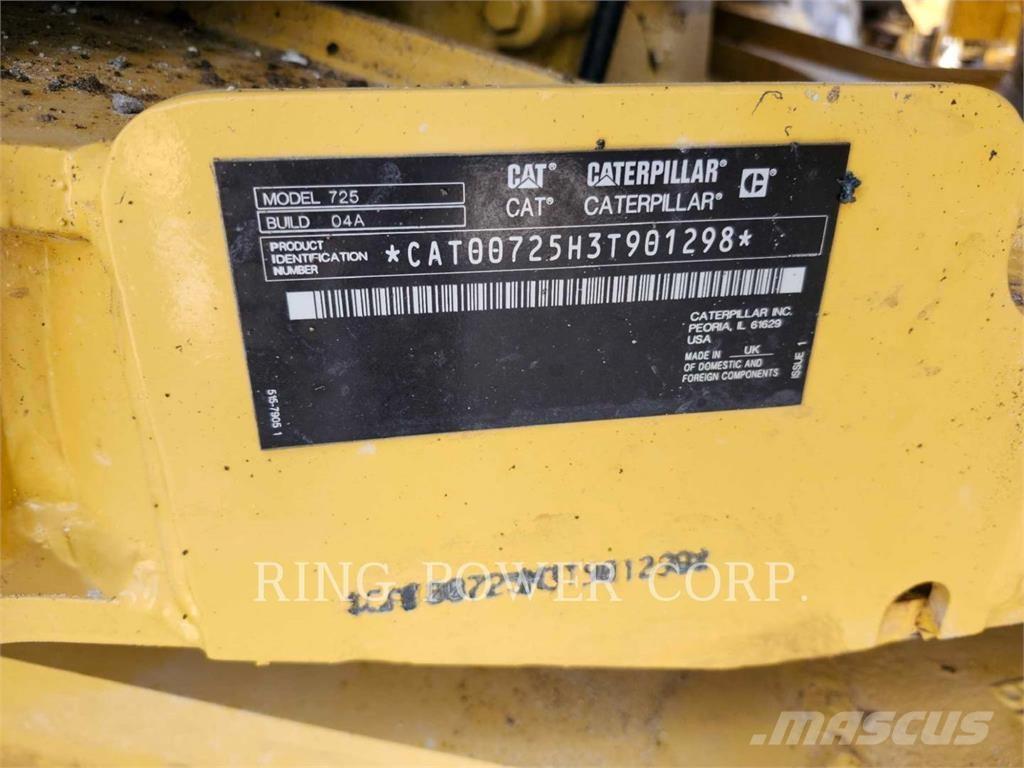 CAT 725TG ساحبات مفصلية