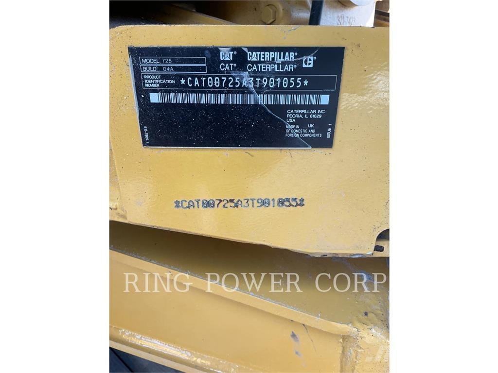 CAT 725TG ساحبات مفصلية