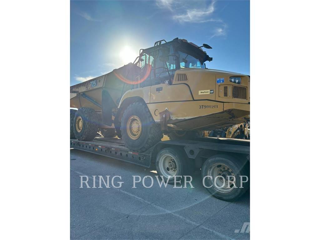 CAT 725TG ساحبات مفصلية