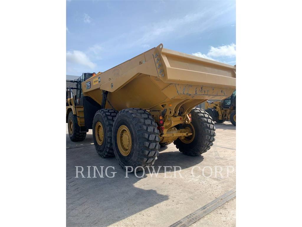 CAT 725WW شاحنات ذات صهاريج