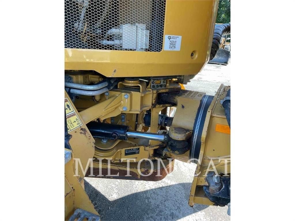 CAT 730 ساحبات مفصلية