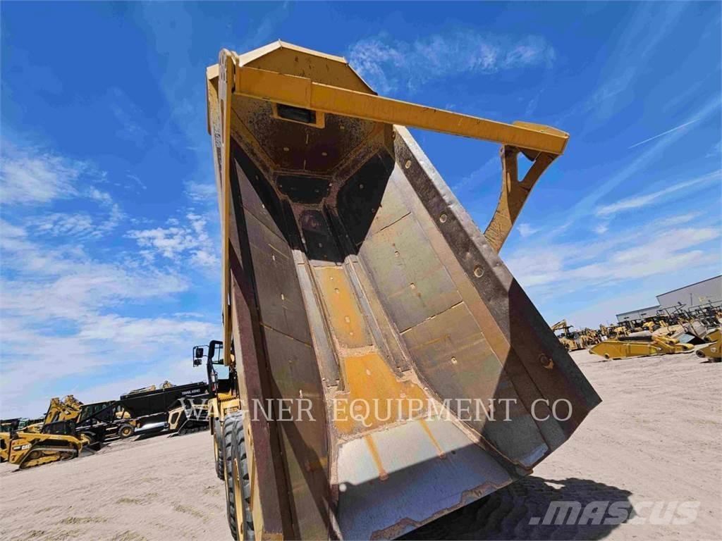 CAT 730 ساحبات مفصلية