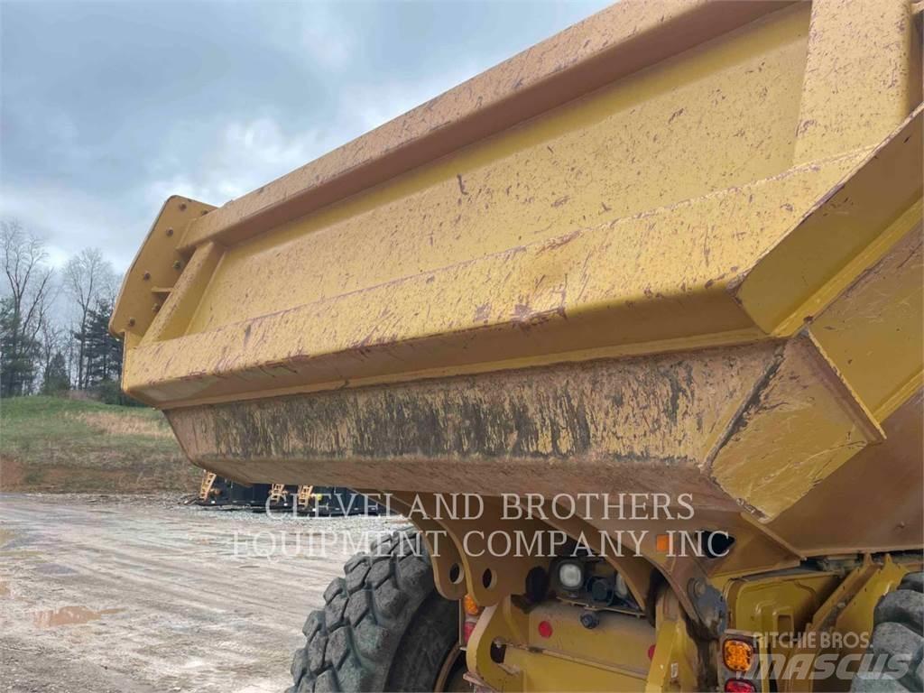 CAT 730 ساحبات مفصلية