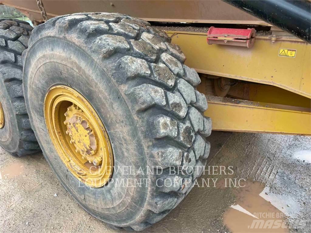CAT 730 ساحبات مفصلية