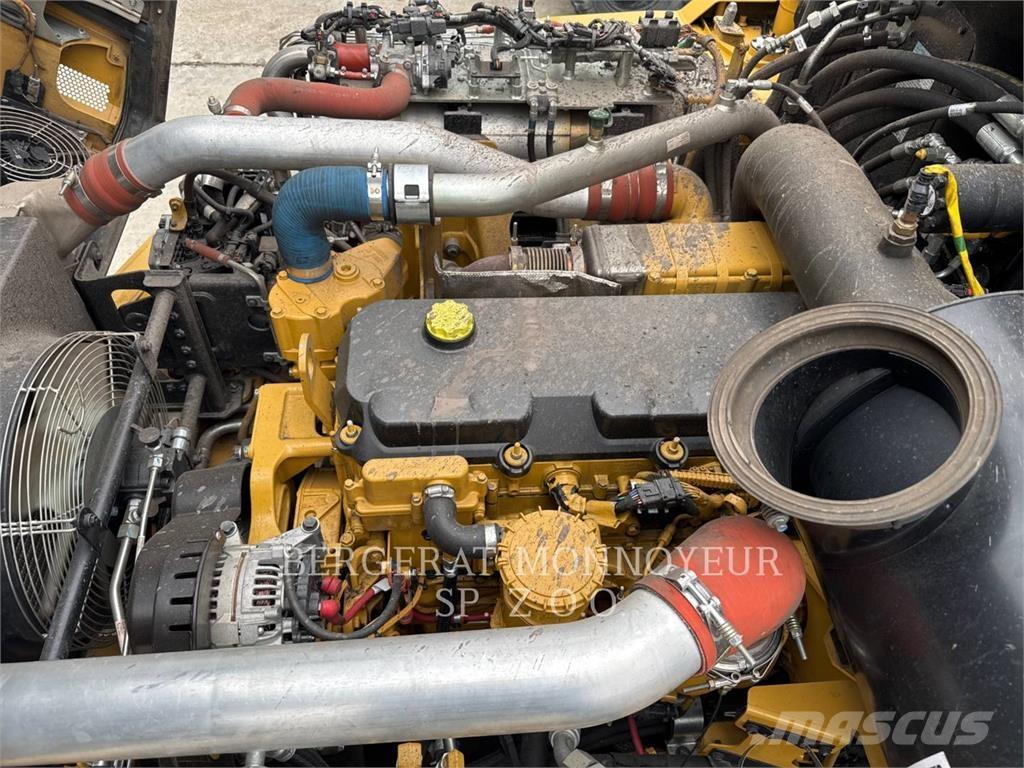 CAT 730 ساحبات مفصلية