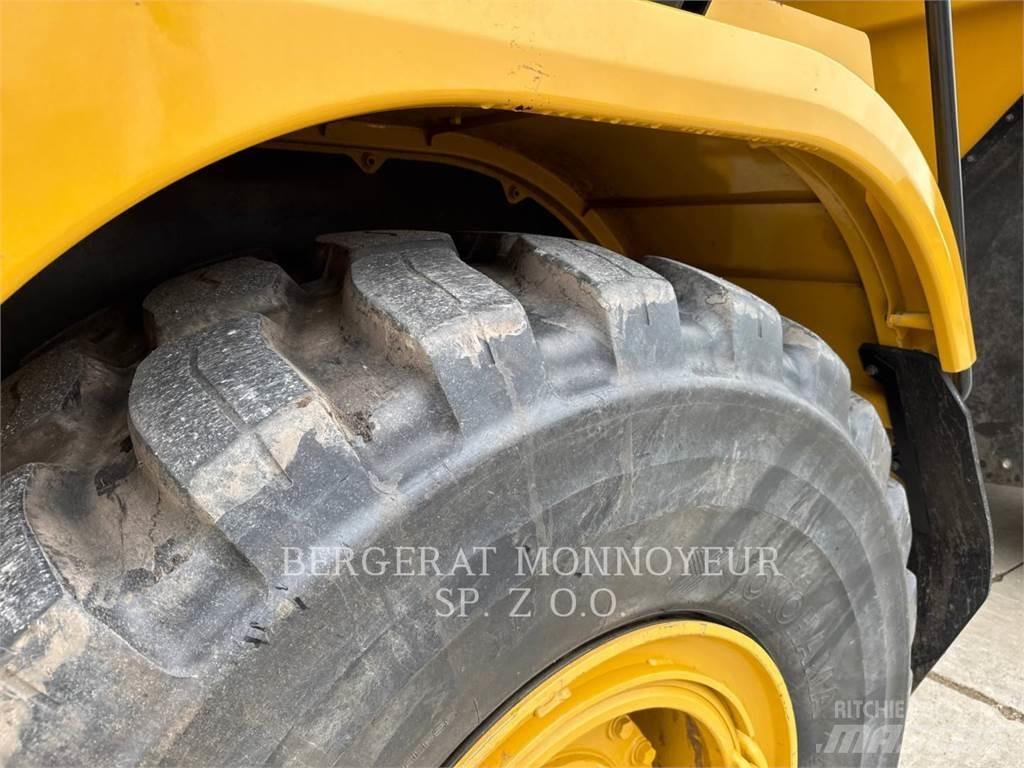 CAT 730 ساحبات مفصلية