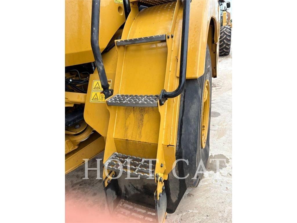 CAT 730 ساحبات مفصلية