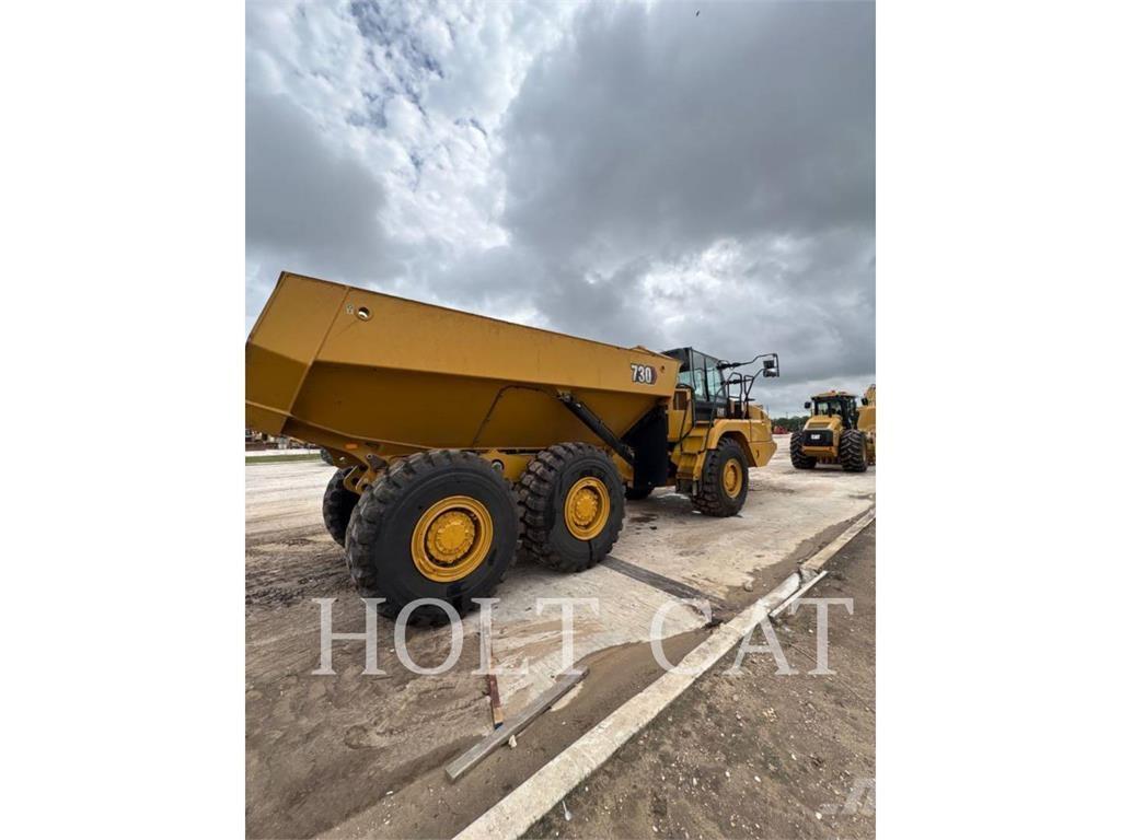 CAT 730 ساحبات مفصلية