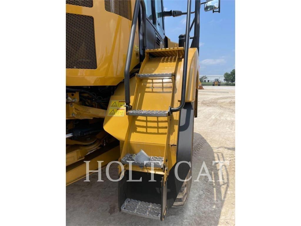CAT 730 ساحبات مفصلية