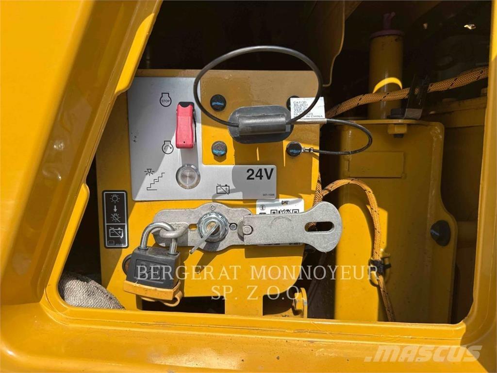 CAT 730 ساحبات مفصلية